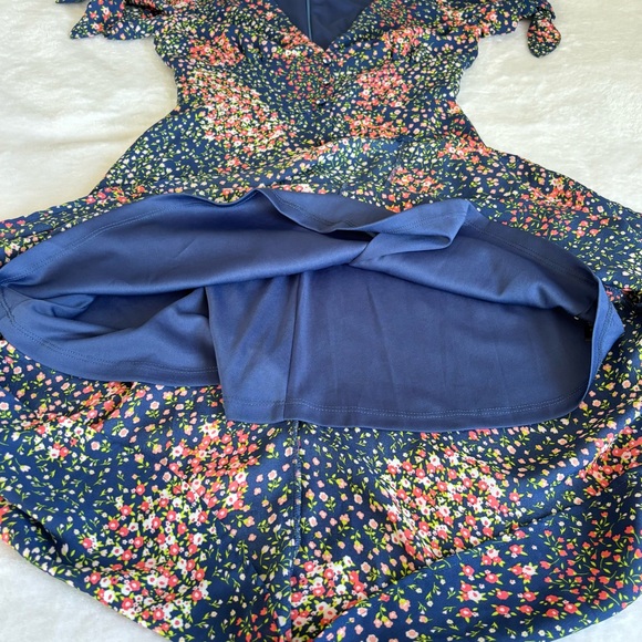 Lulus Austyn Navy Blue Floral Print Tie Sleeve Midi Dress • Size XS - Picture 5 of 14